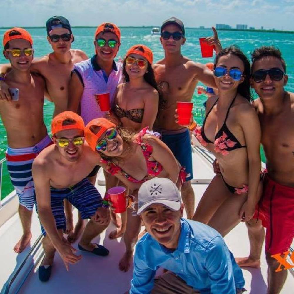 Meet your Posher, Juan camilo